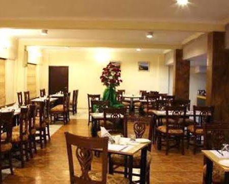 Hotel Sarovar Portico Badrinath Joshīmath Restaurace fotografie